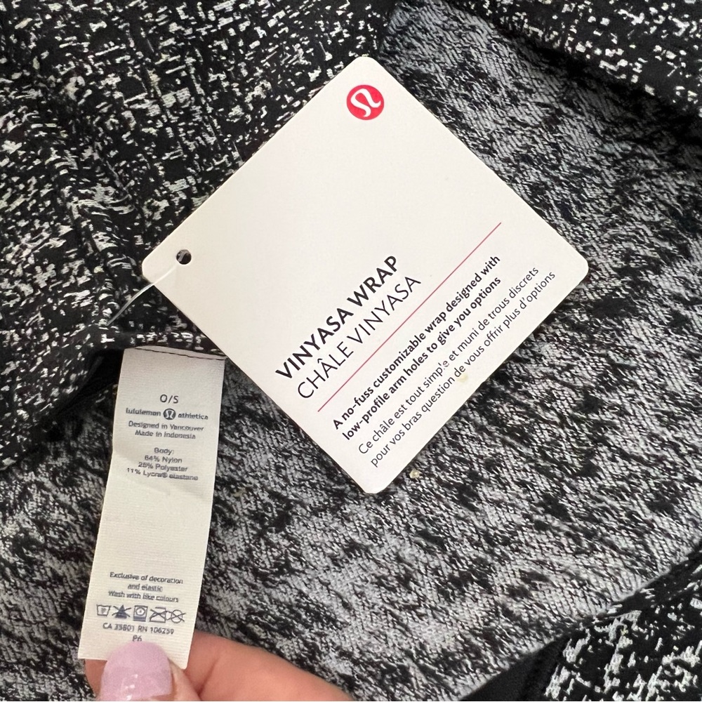 Lululemon Vinyasa Wrap Luon Jacquard
Black White One Size - Picture 7 of 8
